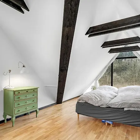 Lovely In With Kitchen Apartment *